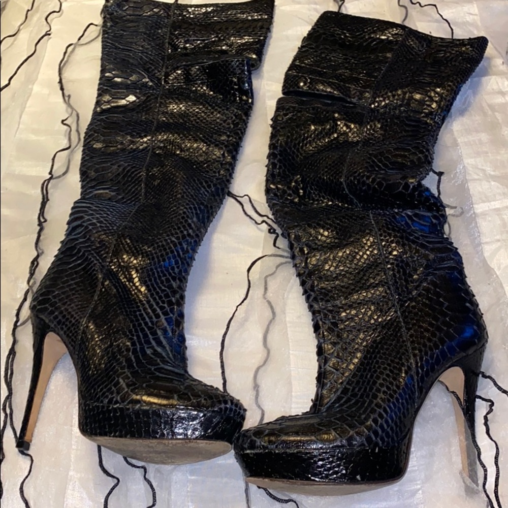 Alexandre Birman blk  snakeskin print high boots